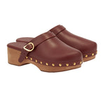 Classic Closed Clog Leather Chestnut sandals 3-4