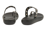 Thalia Comfort Eyelets