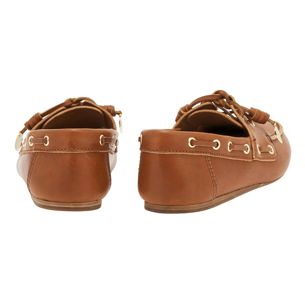 Pliaria Boat Shoe Oily Leather Cotto back