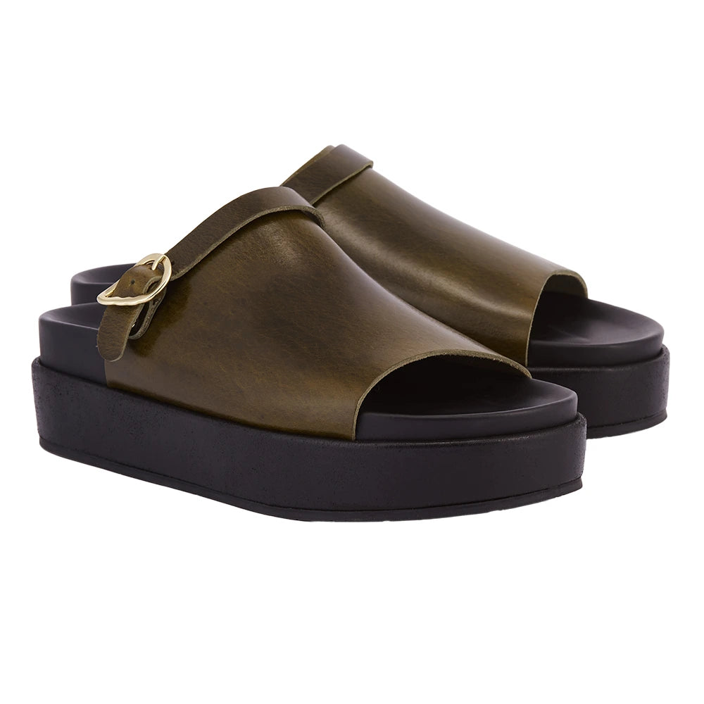 Arachova Khaki 3-4 view