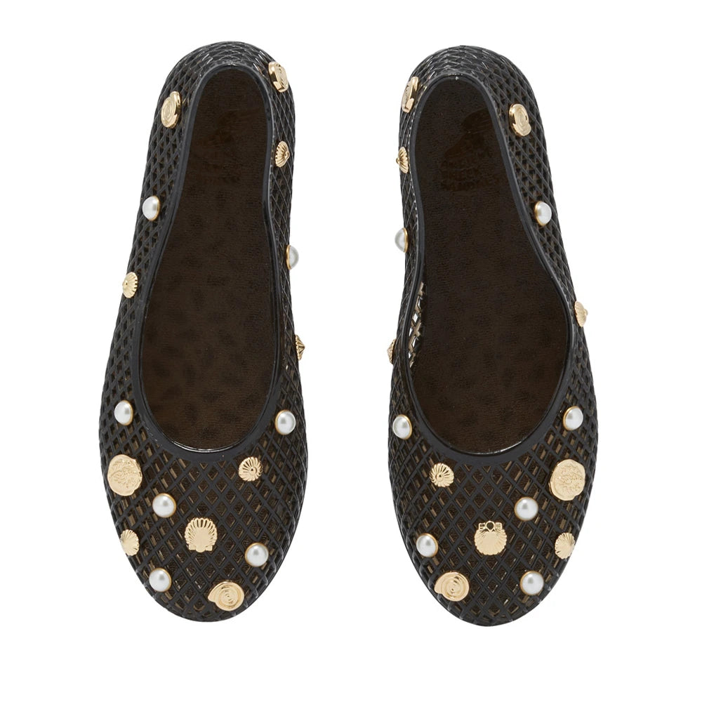 Iro with Shells Black sandals top